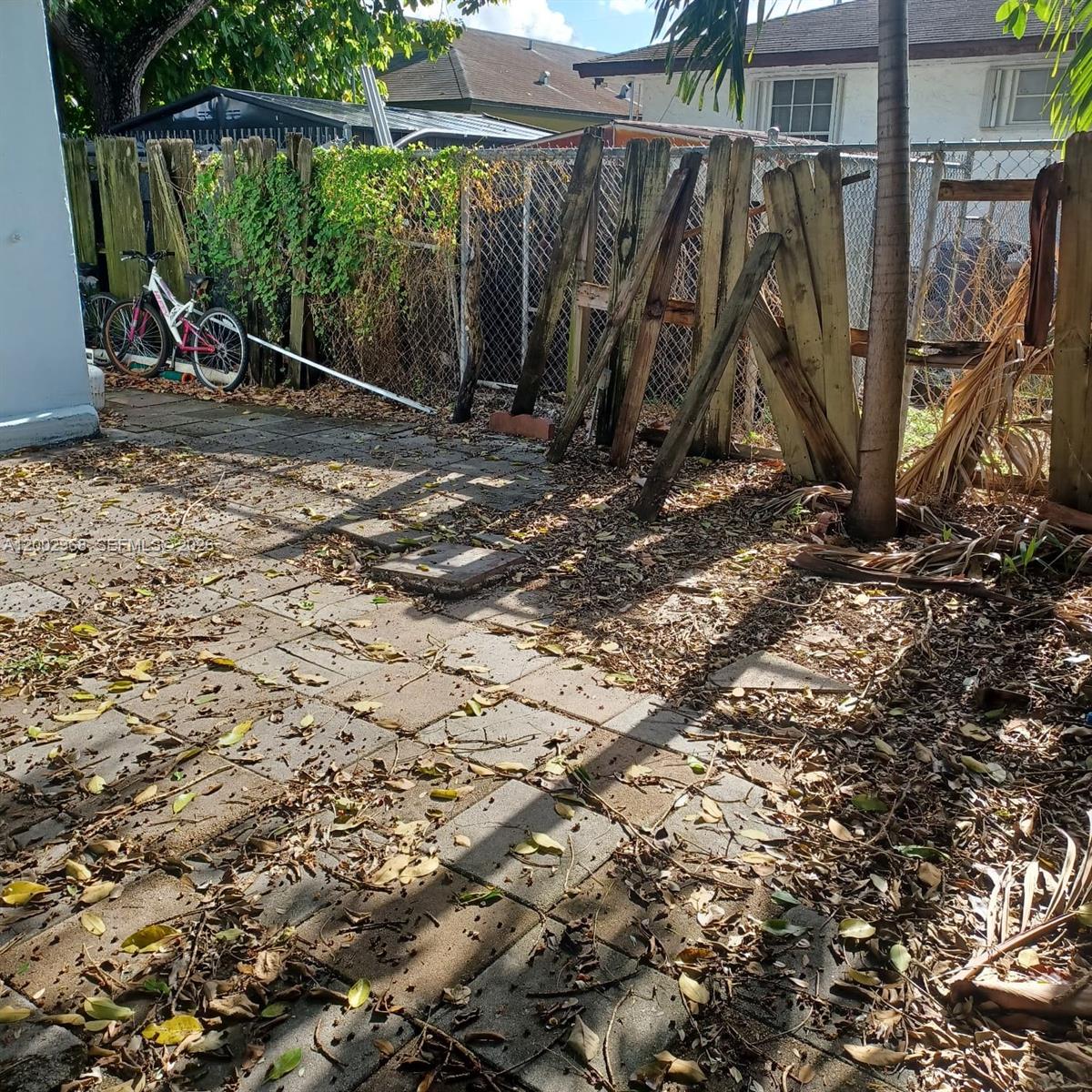 5250 NW 24th Avenue
