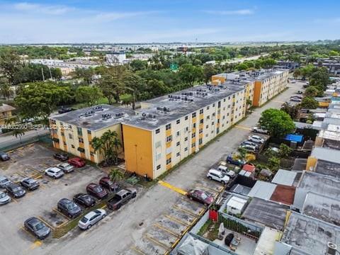 606 W 81st Street