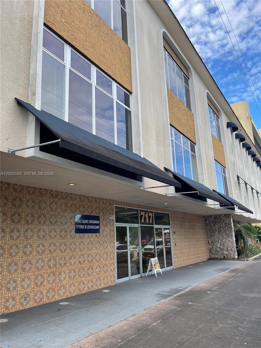 717 Ponce De Leon Boulevard