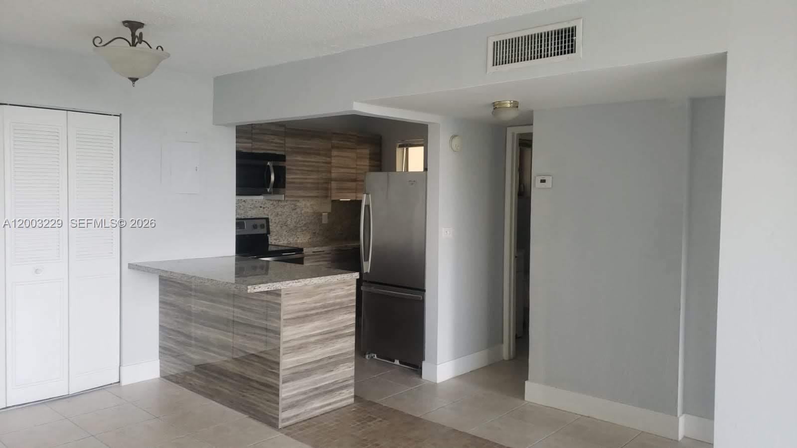 8840 Fontainebleau Boulevard