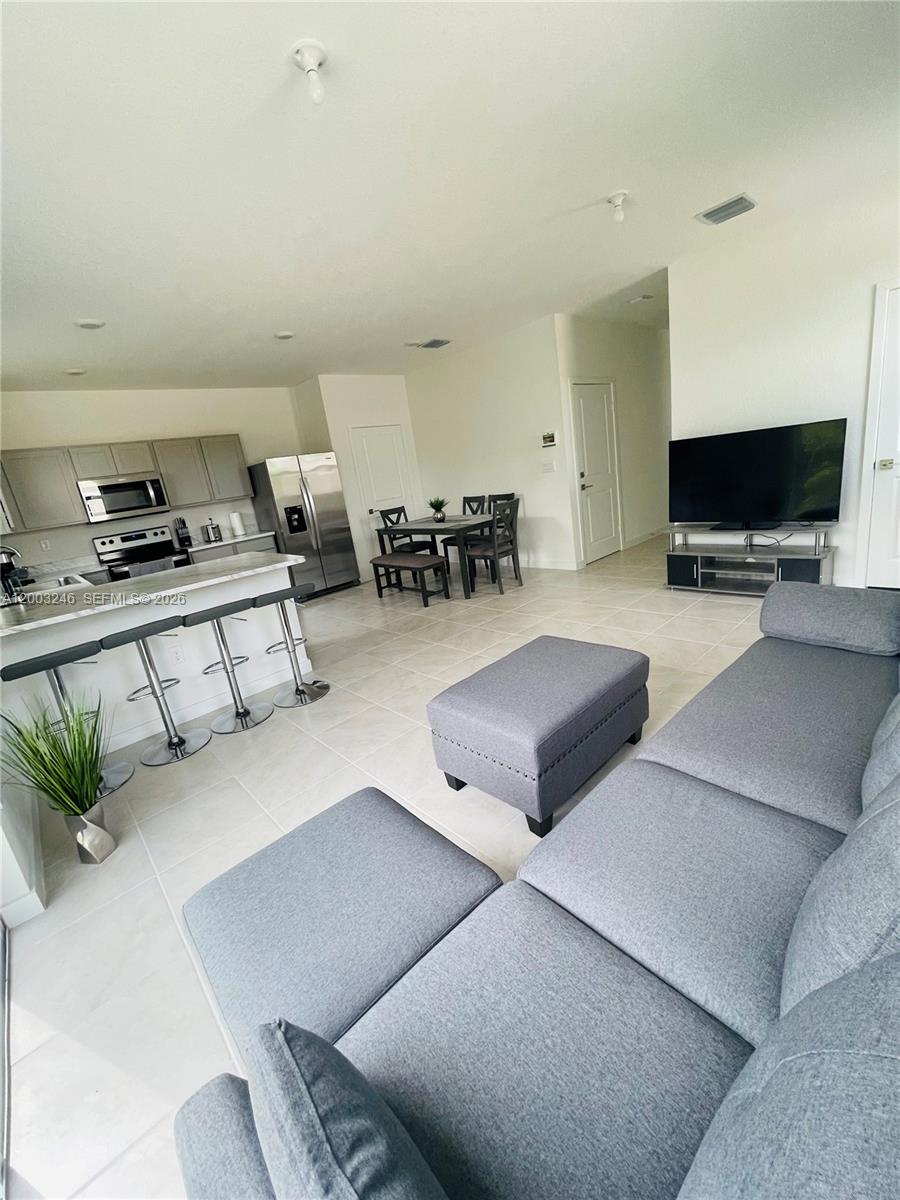 916 SE 19th Street