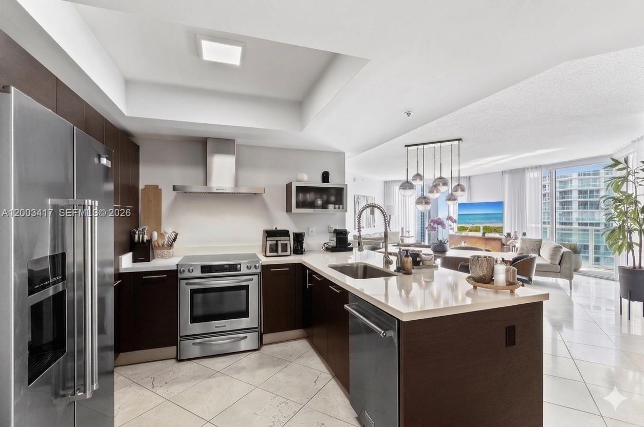 250 Sunny Isles Boulevard
