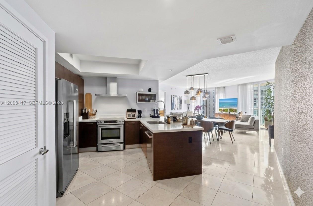 250 Sunny Isles Boulevard