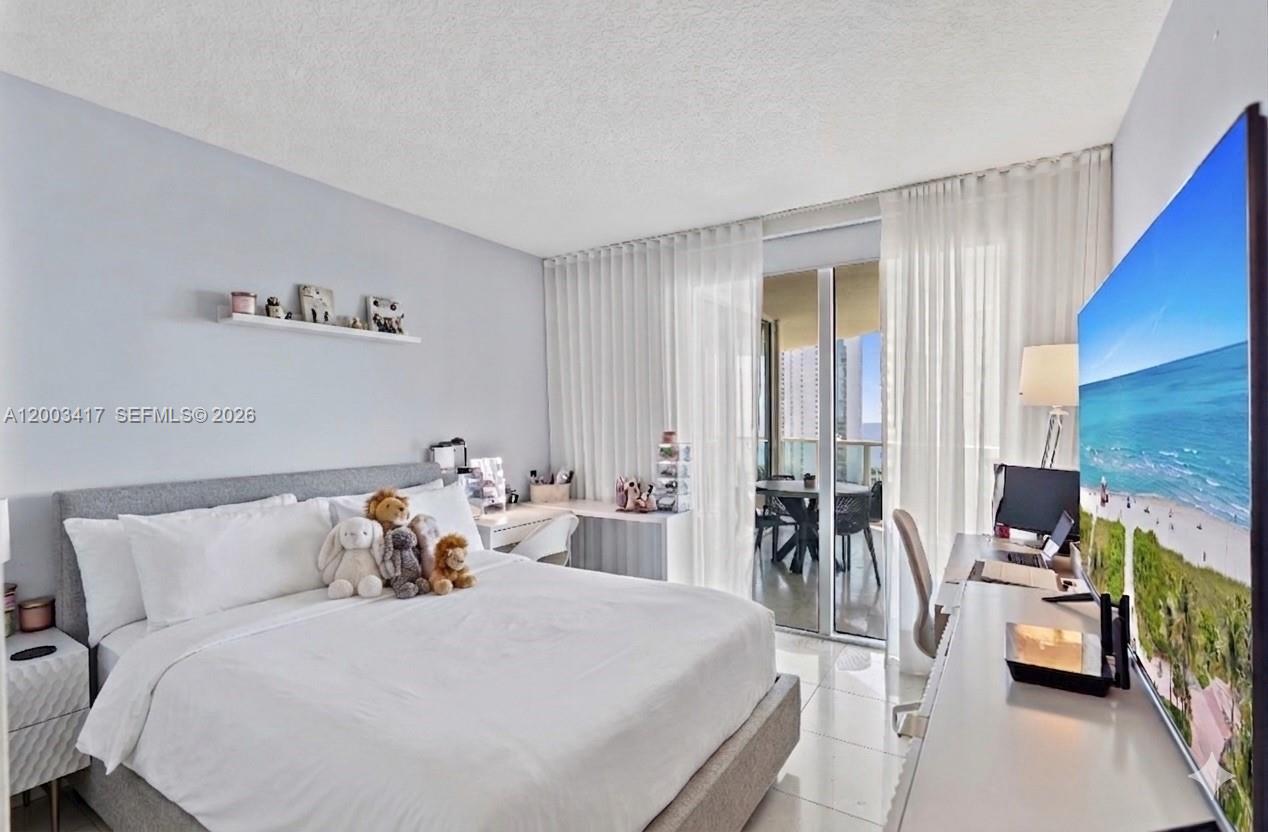 250 Sunny Isles Boulevard