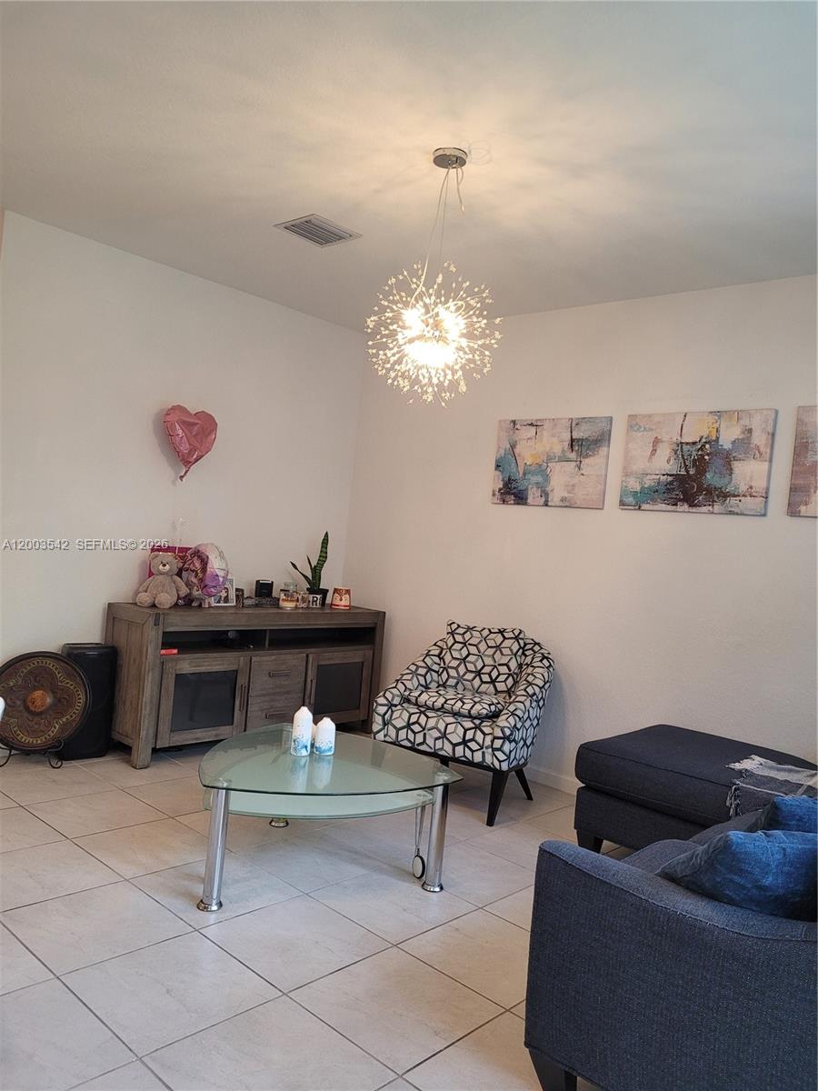 1015 SE 24th Terrace
