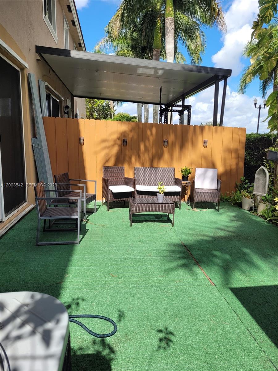 1015 SE 24th Terrace
