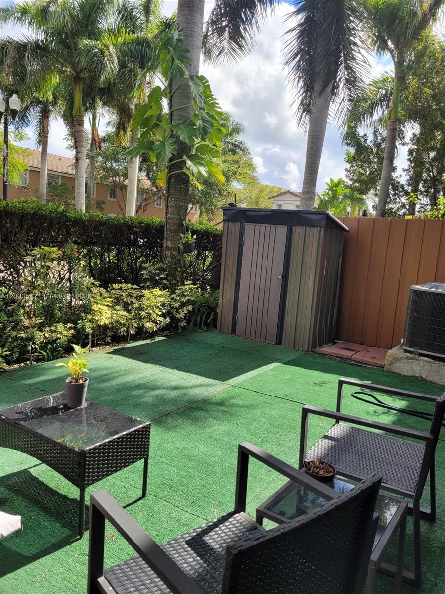 1015 SE 24th Terrace