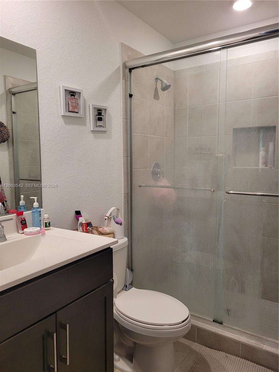 1015 SE 24th Terrace