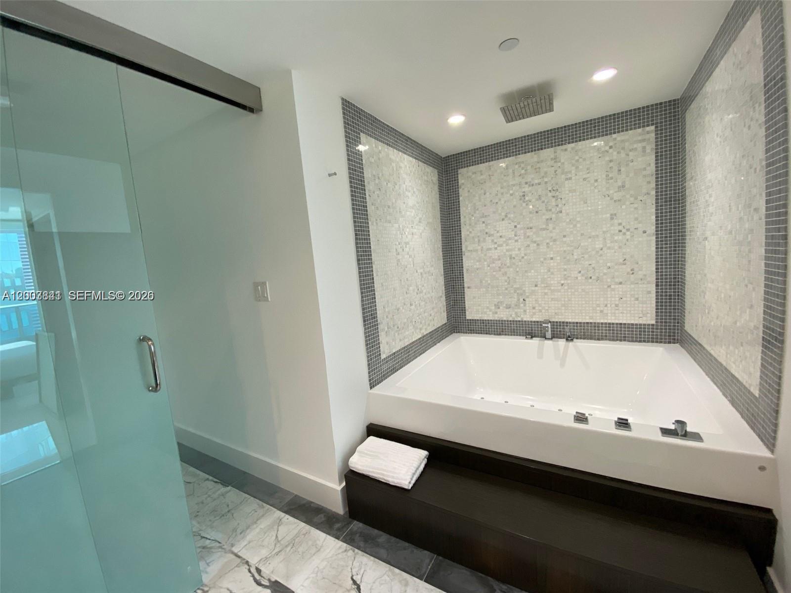 200 Biscayne Boulevard Way