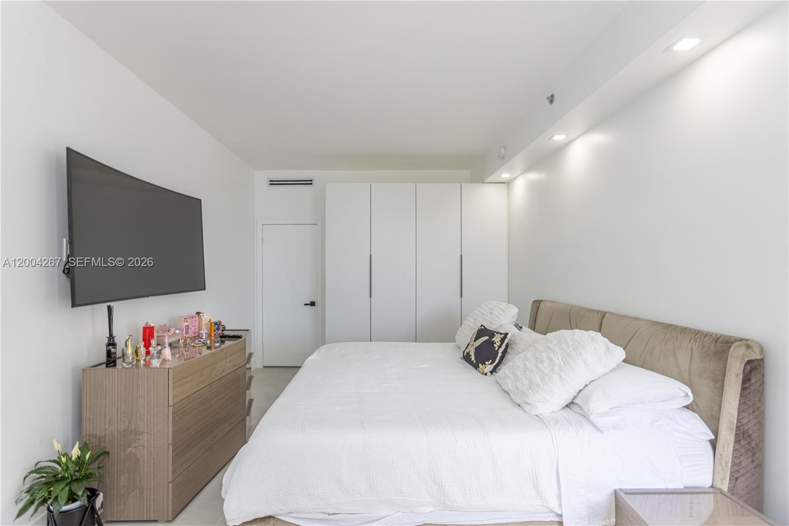 20191 E Country Club Drive