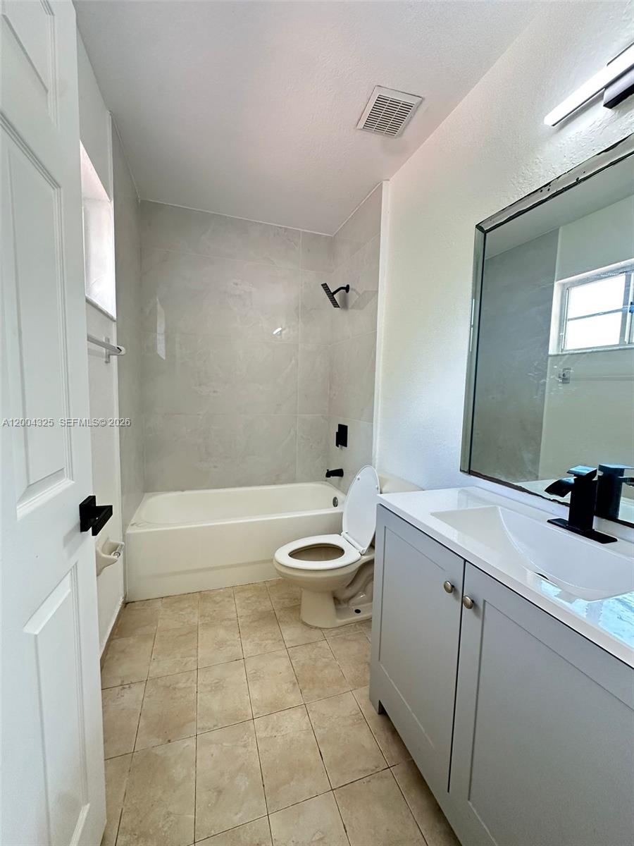 941 SW 6th Place