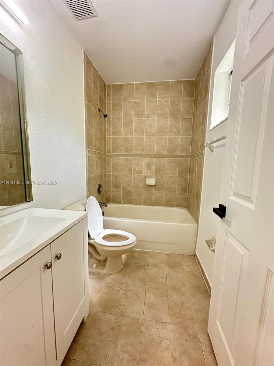 941 SW 6th Place