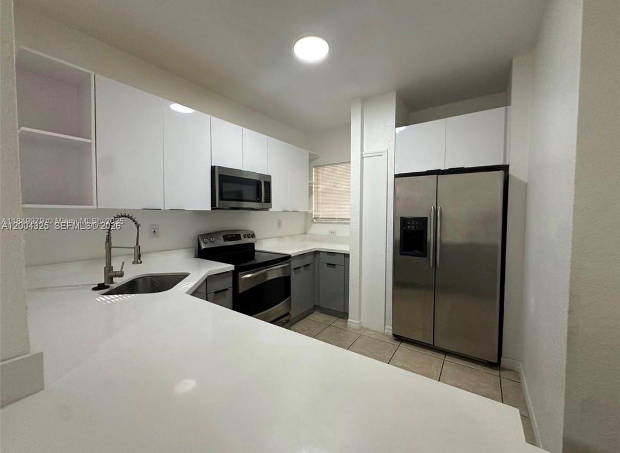 941 SW 6th Place