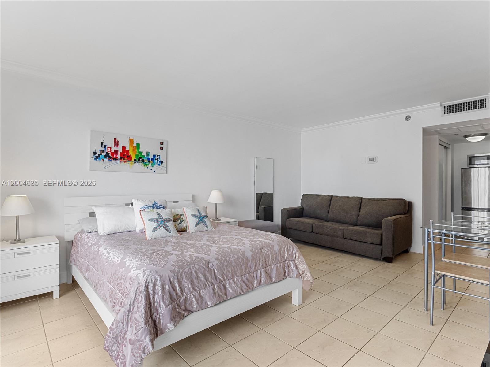 19201 Collins Avenue