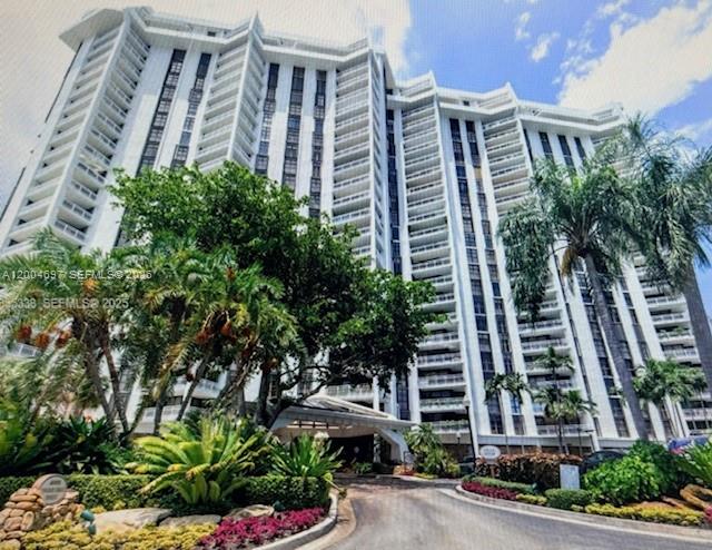 4000 Towerside Terrace