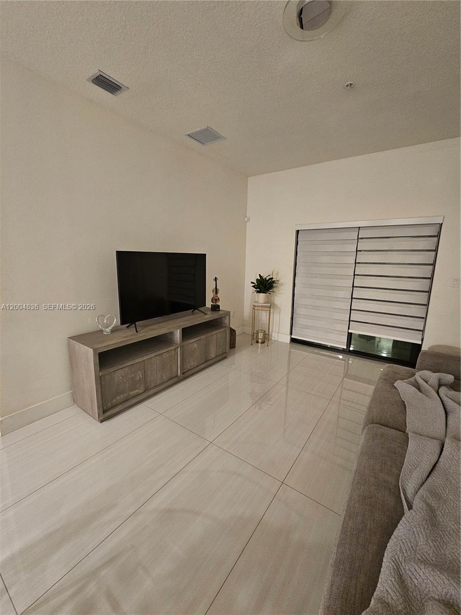 8167 NW 41st Street