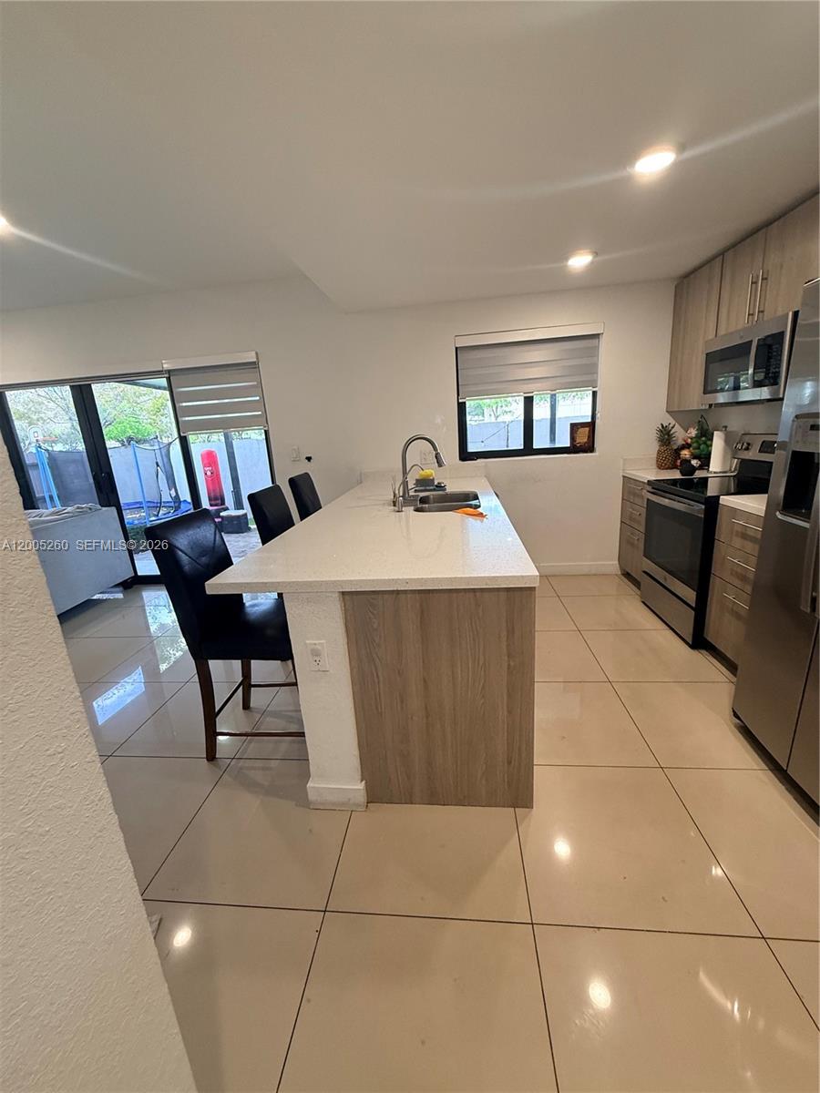 102 NW 10th Place