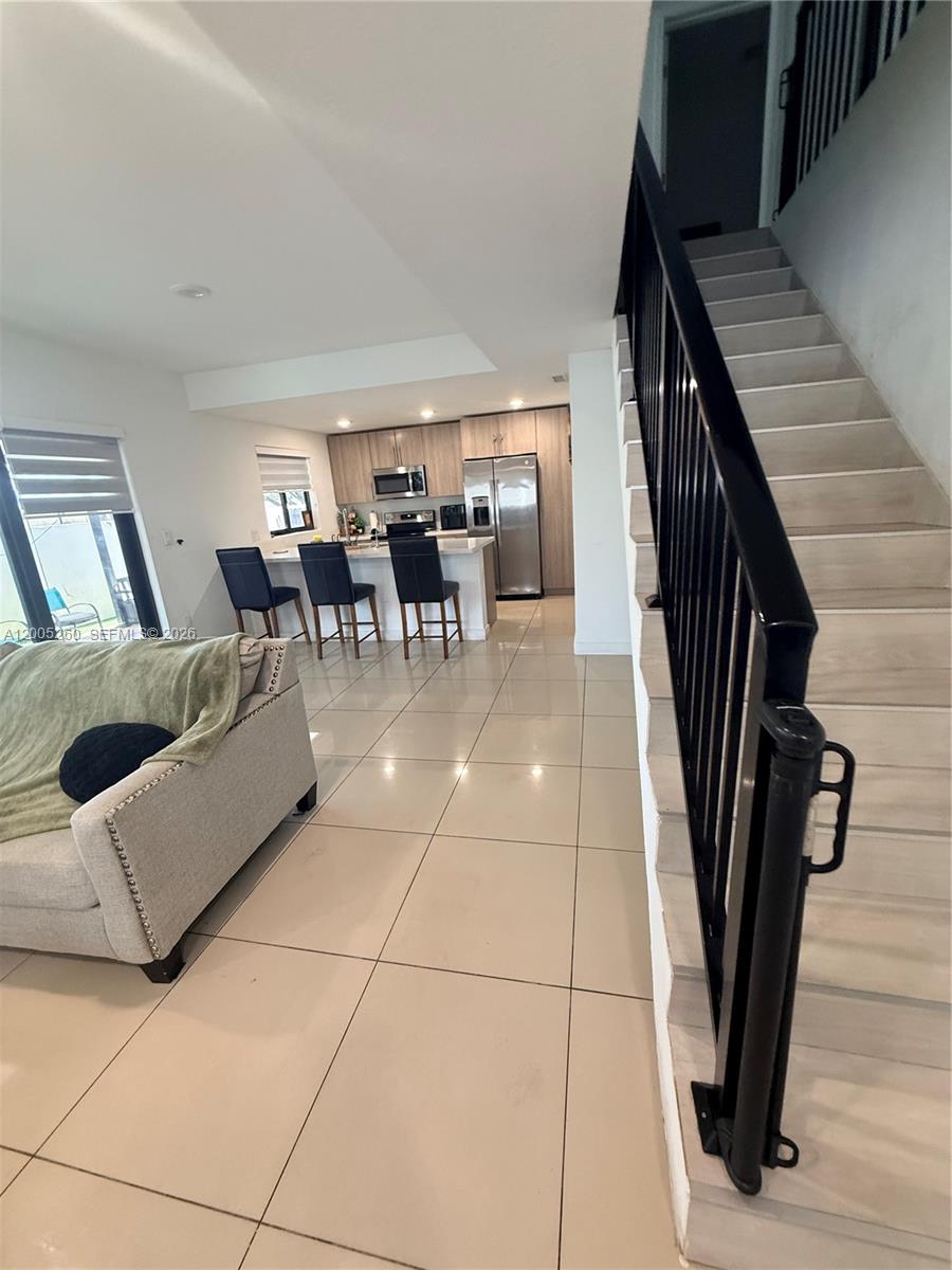 102 NW 10th Place