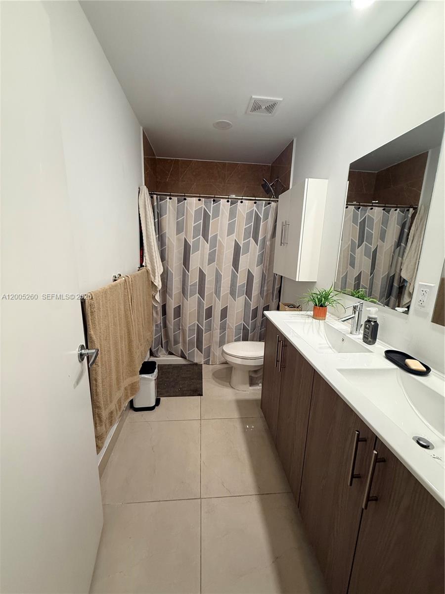 102 NW 10th Place