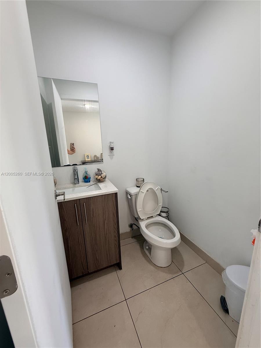 102 NW 10th Place