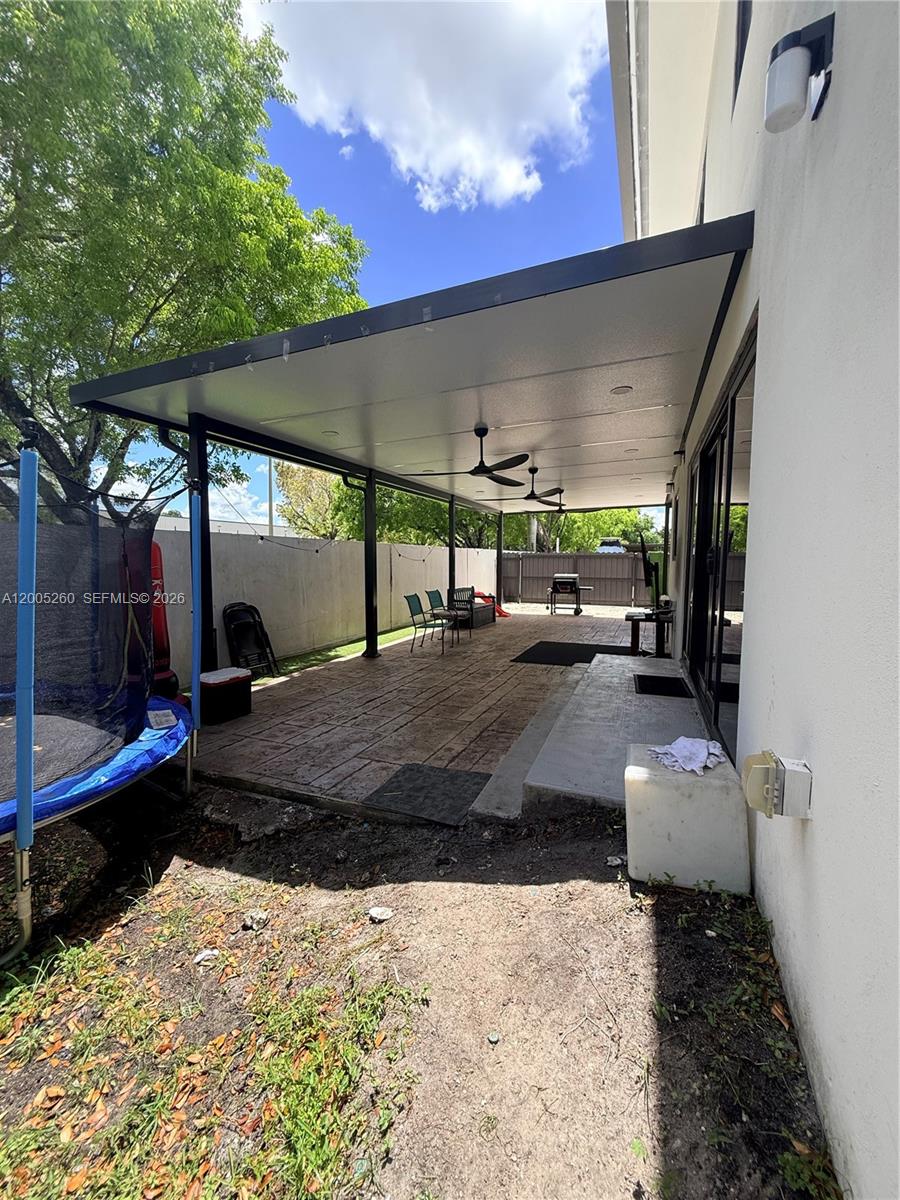 102 NW 10th Place