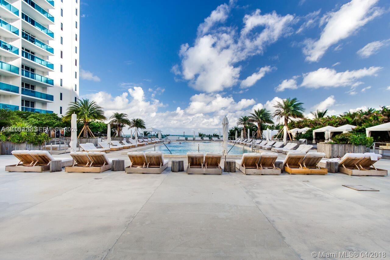 2301 Collins