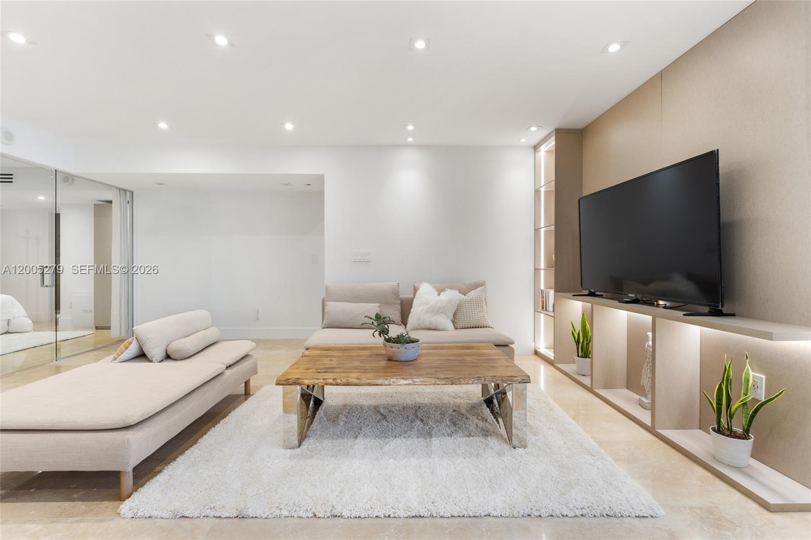 2301 Collins