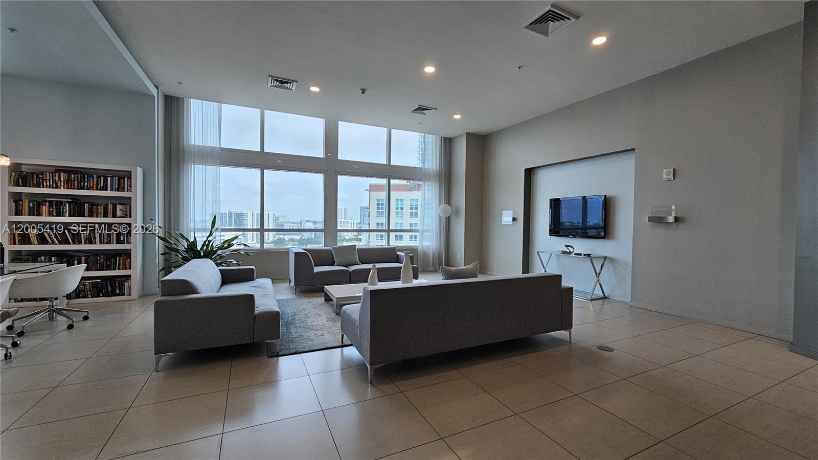 1900 N Bayshore Drive