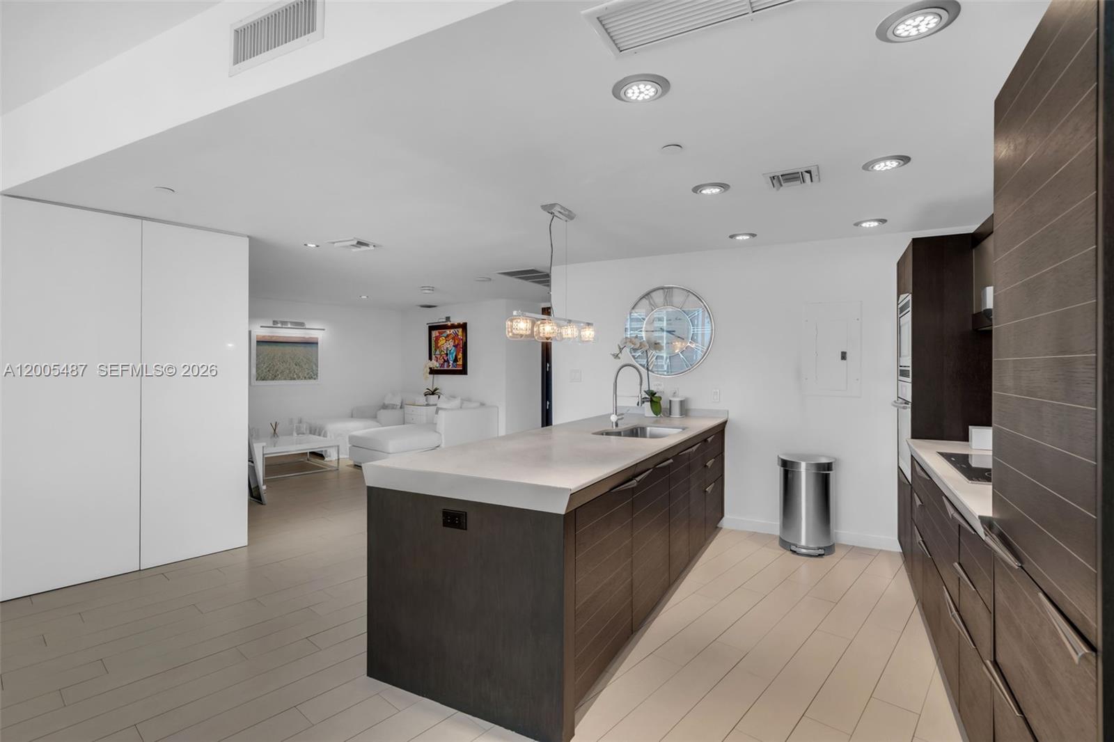 200 Biscayne Boulevard Way