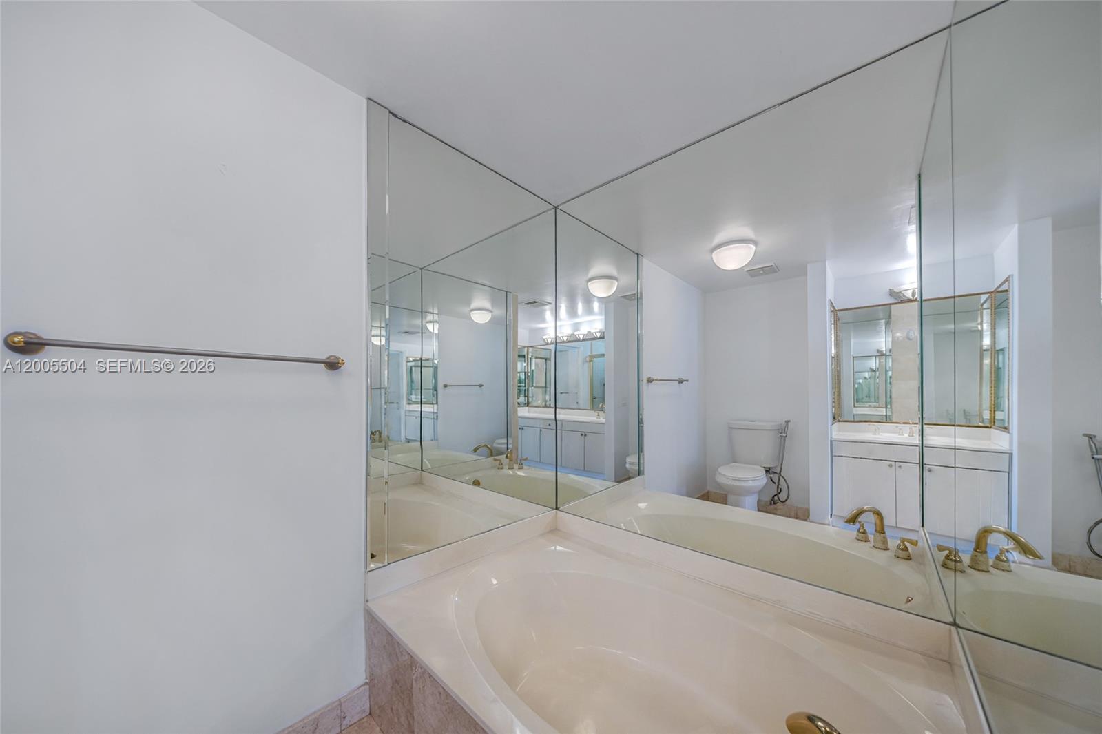 3610 Yacht Club Drive