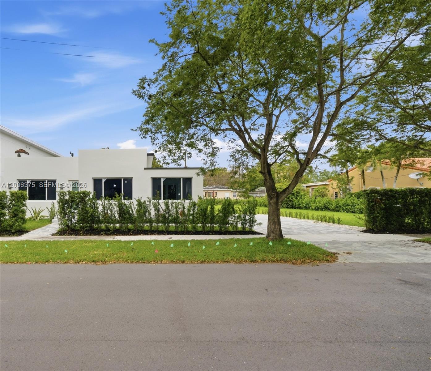 5735 SW 12th Street