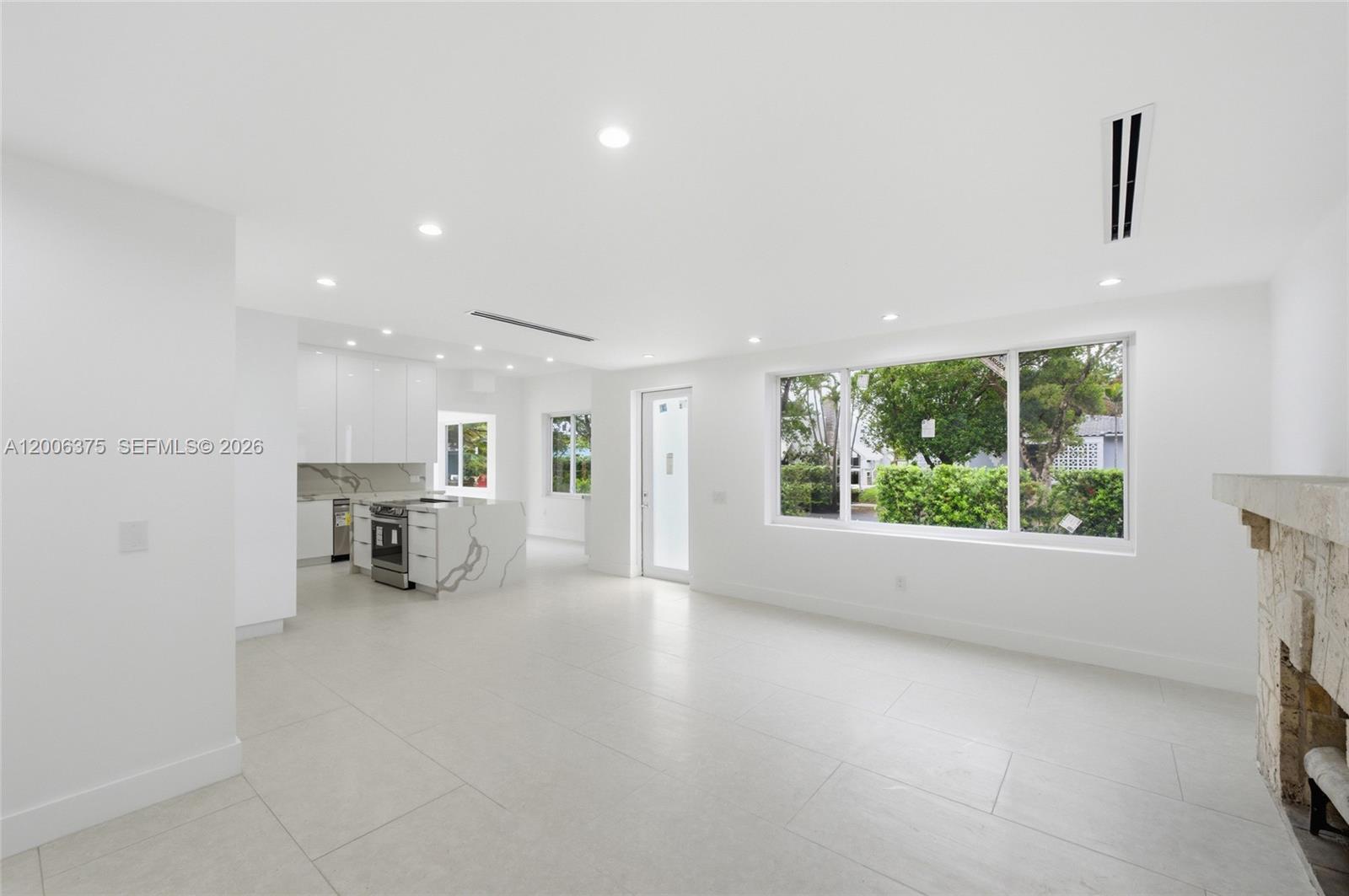 5735 SW 12th Street
