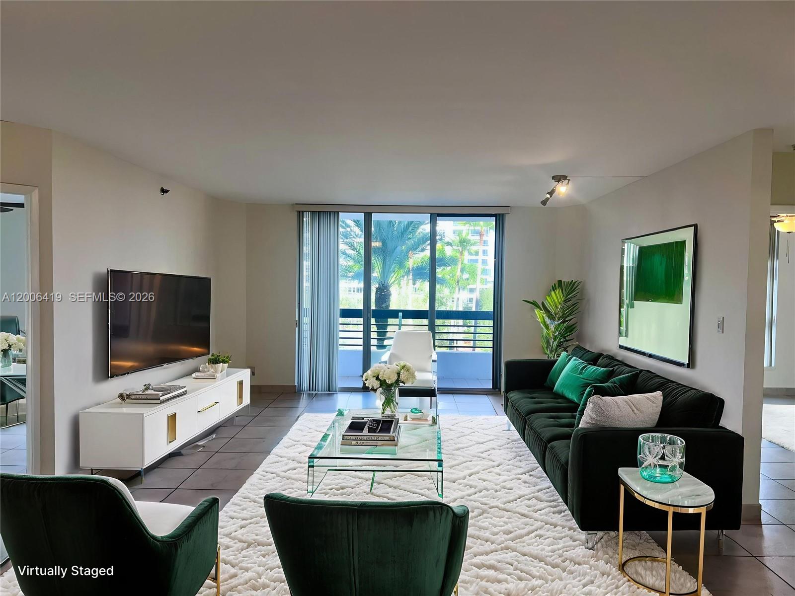 3600 Mystic Pointe Drive