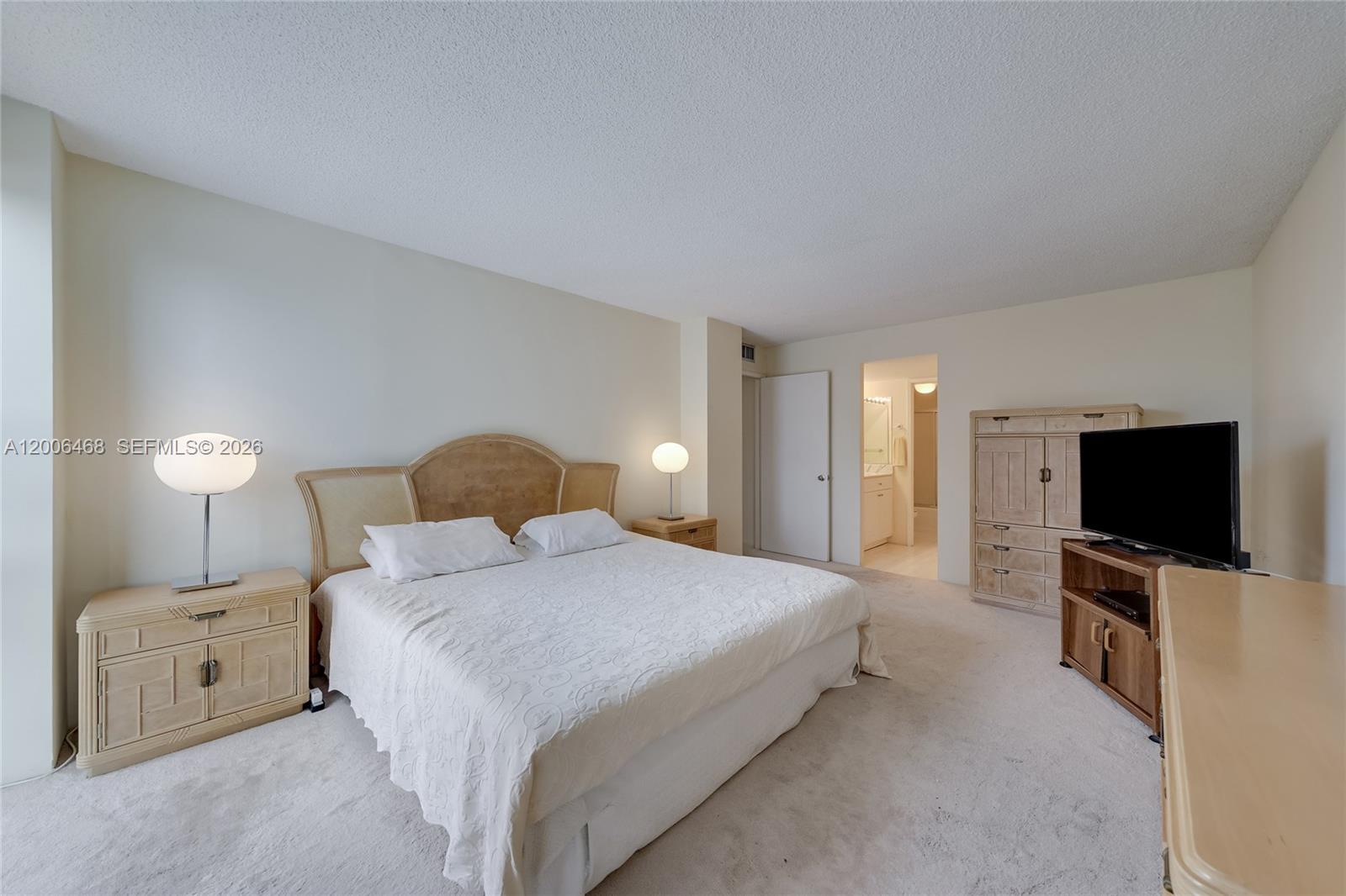 600 NE 36th Street