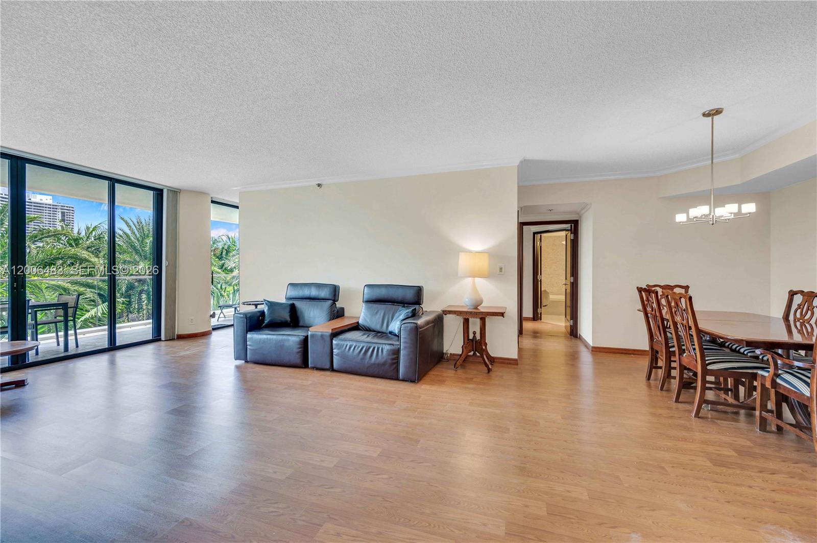 2800 Island Boulevard