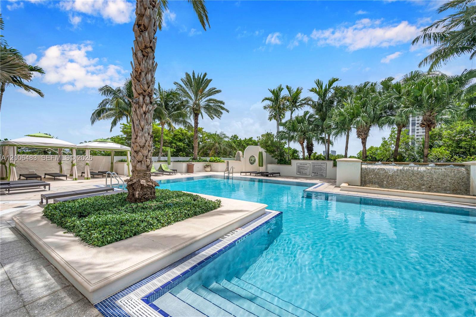2800 Island Boulevard