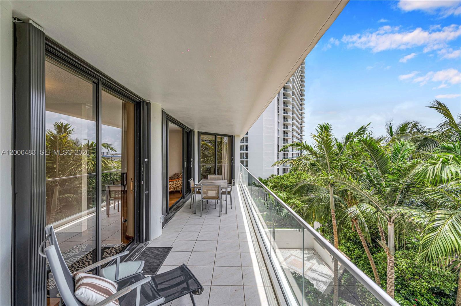 2800 Island Boulevard