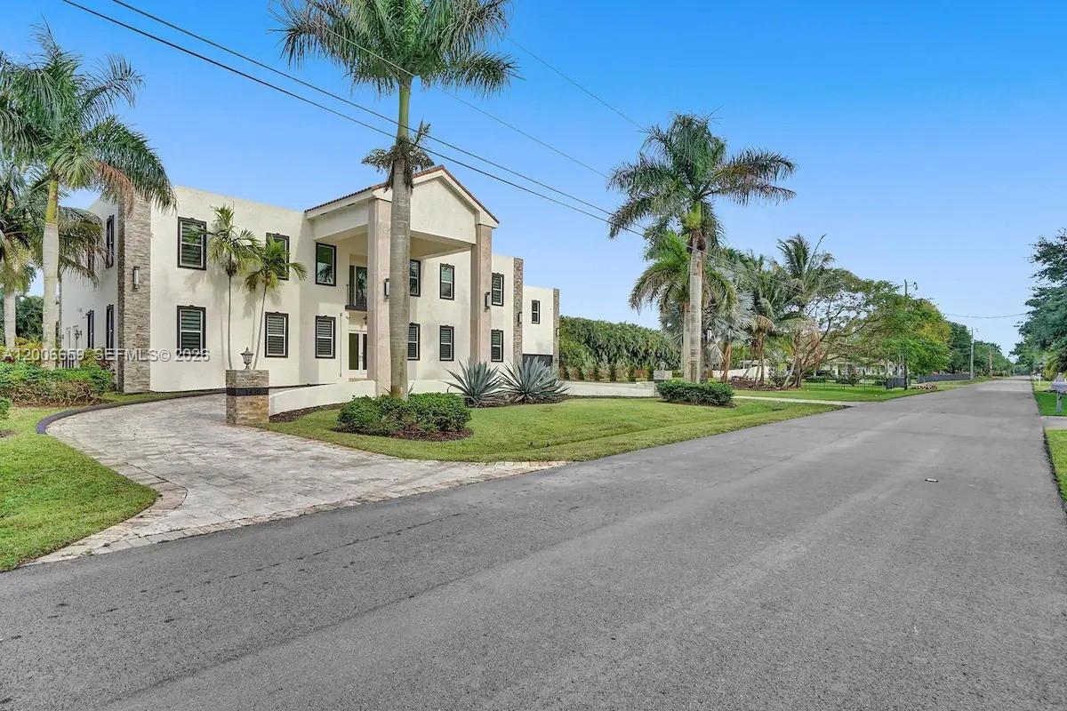 1430 NW 114th Avenue