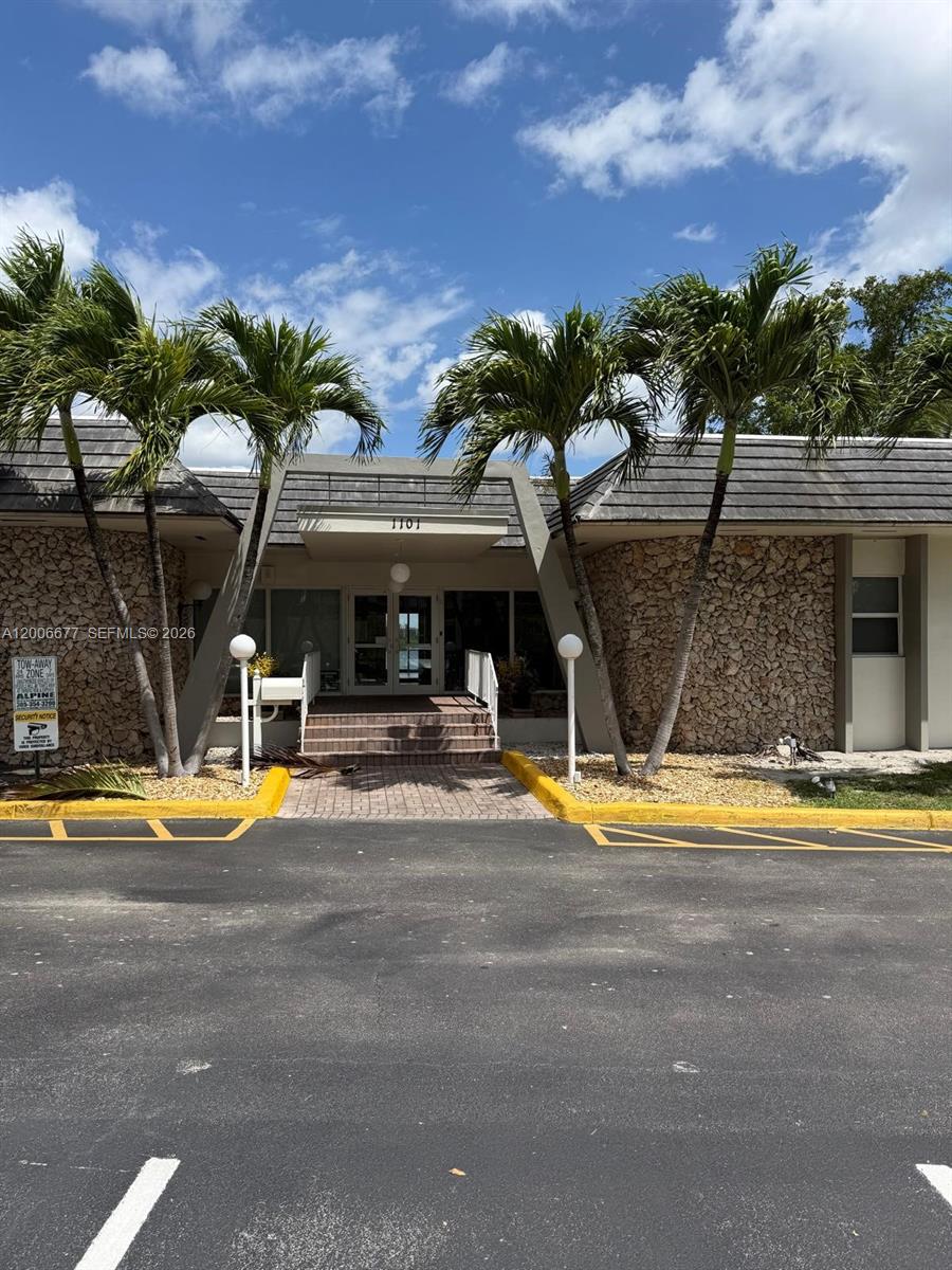 1175 NE Miami Gardens Drive