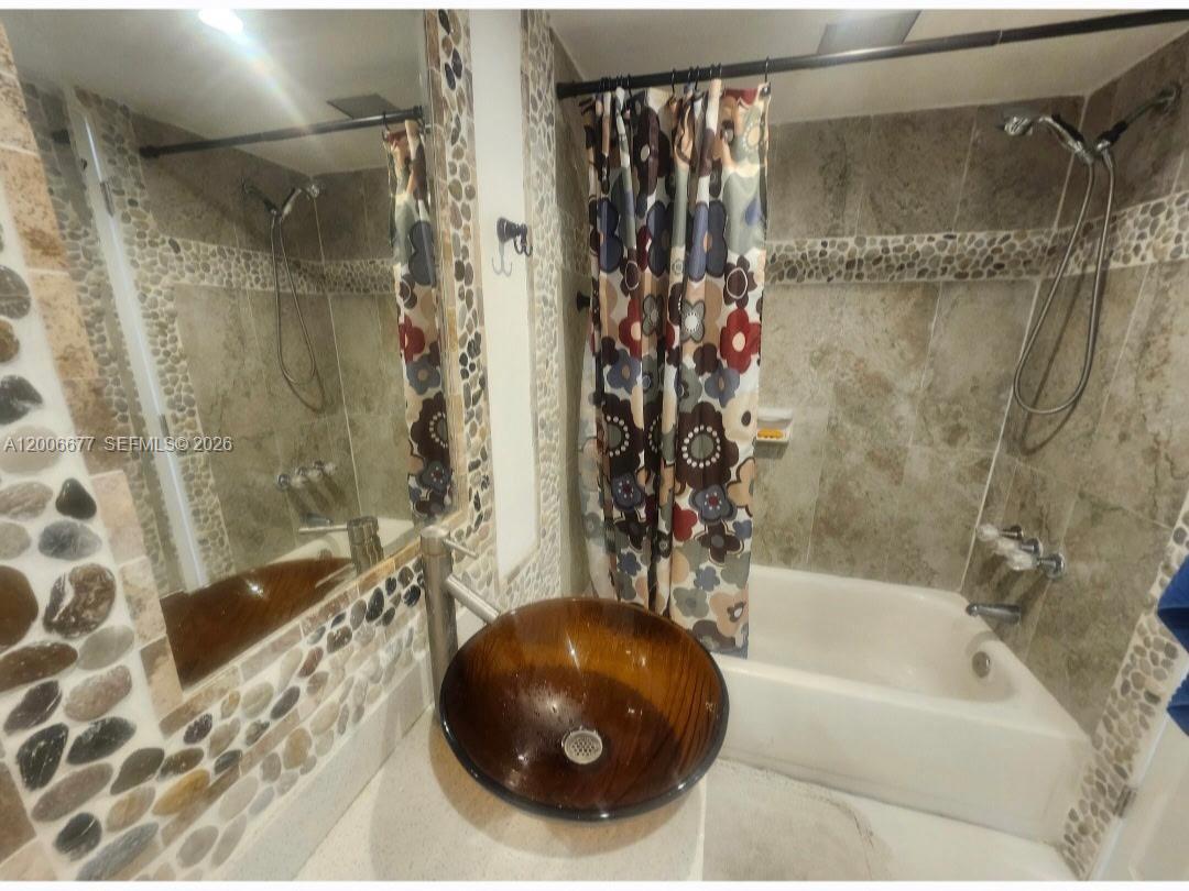 1175 NE Miami Gardens Drive