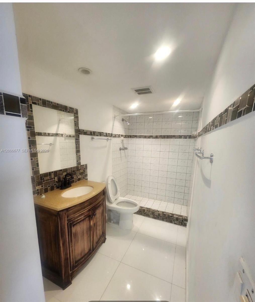 1175 NE Miami Gardens Drive