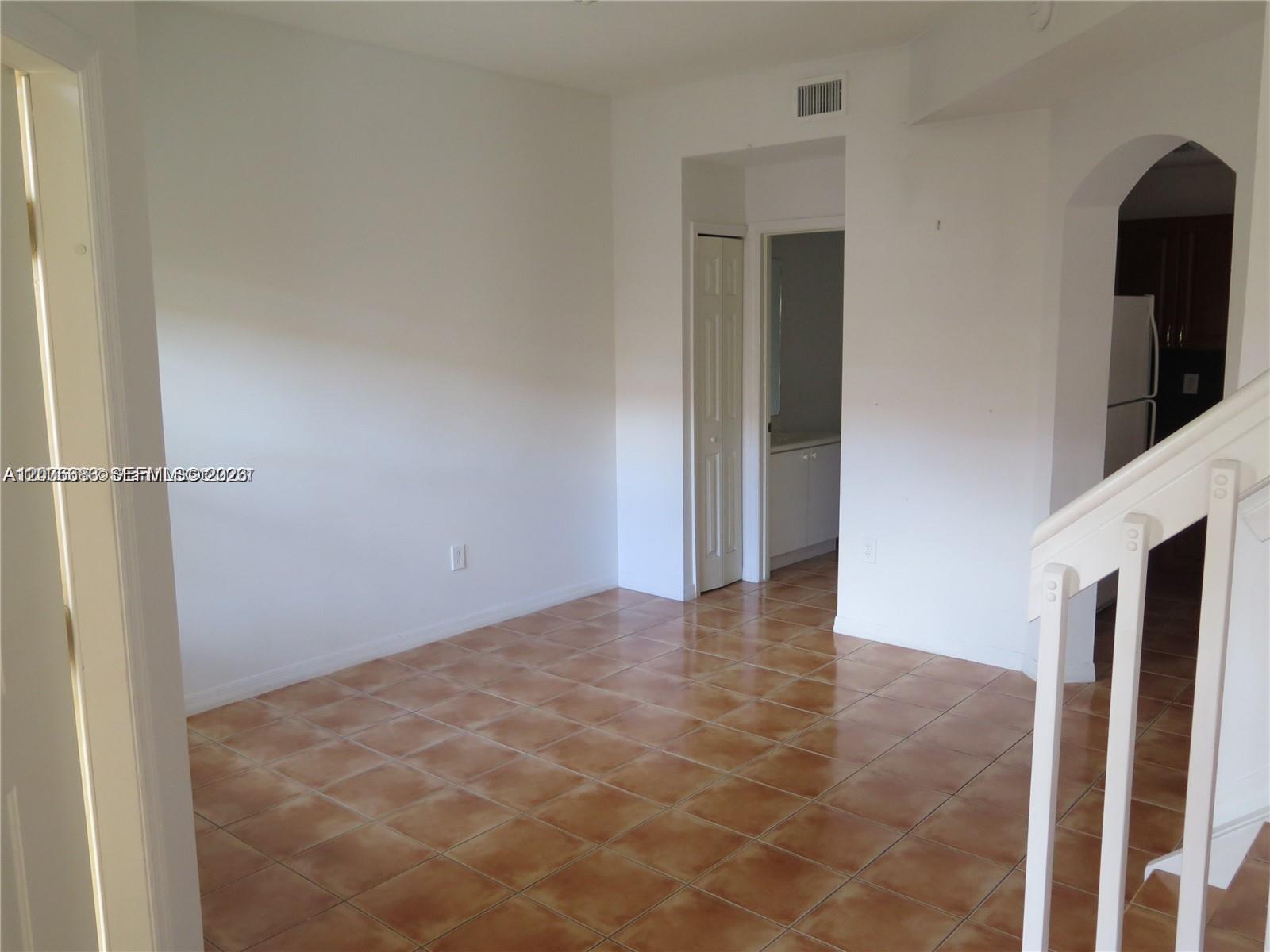6202 NW 116th Place