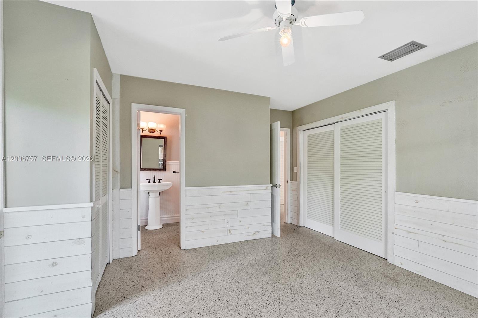 1421 S Palmway