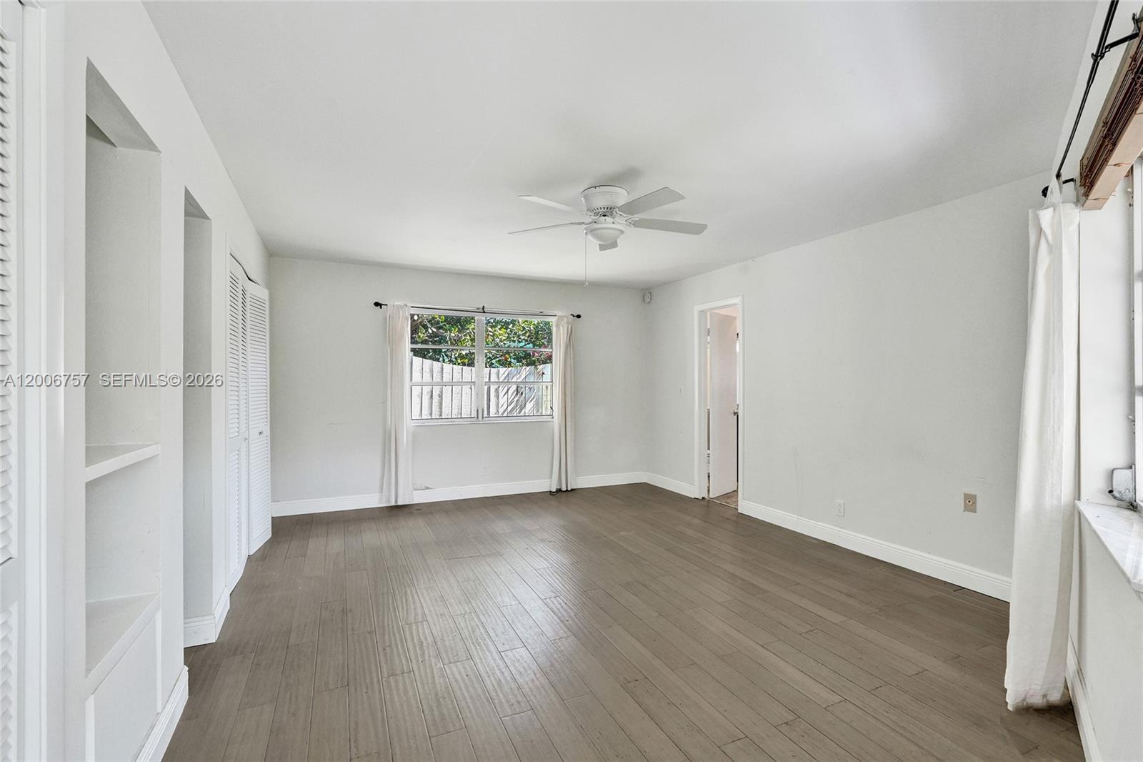 1421 S Palmway