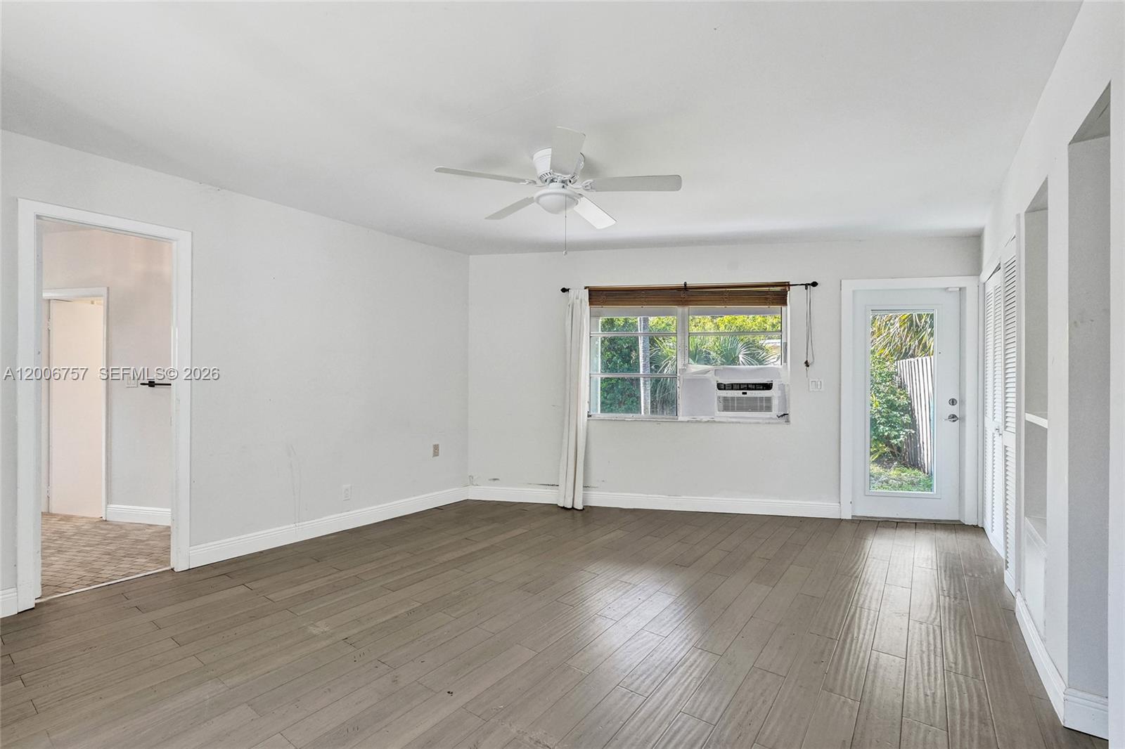 1421 S Palmway