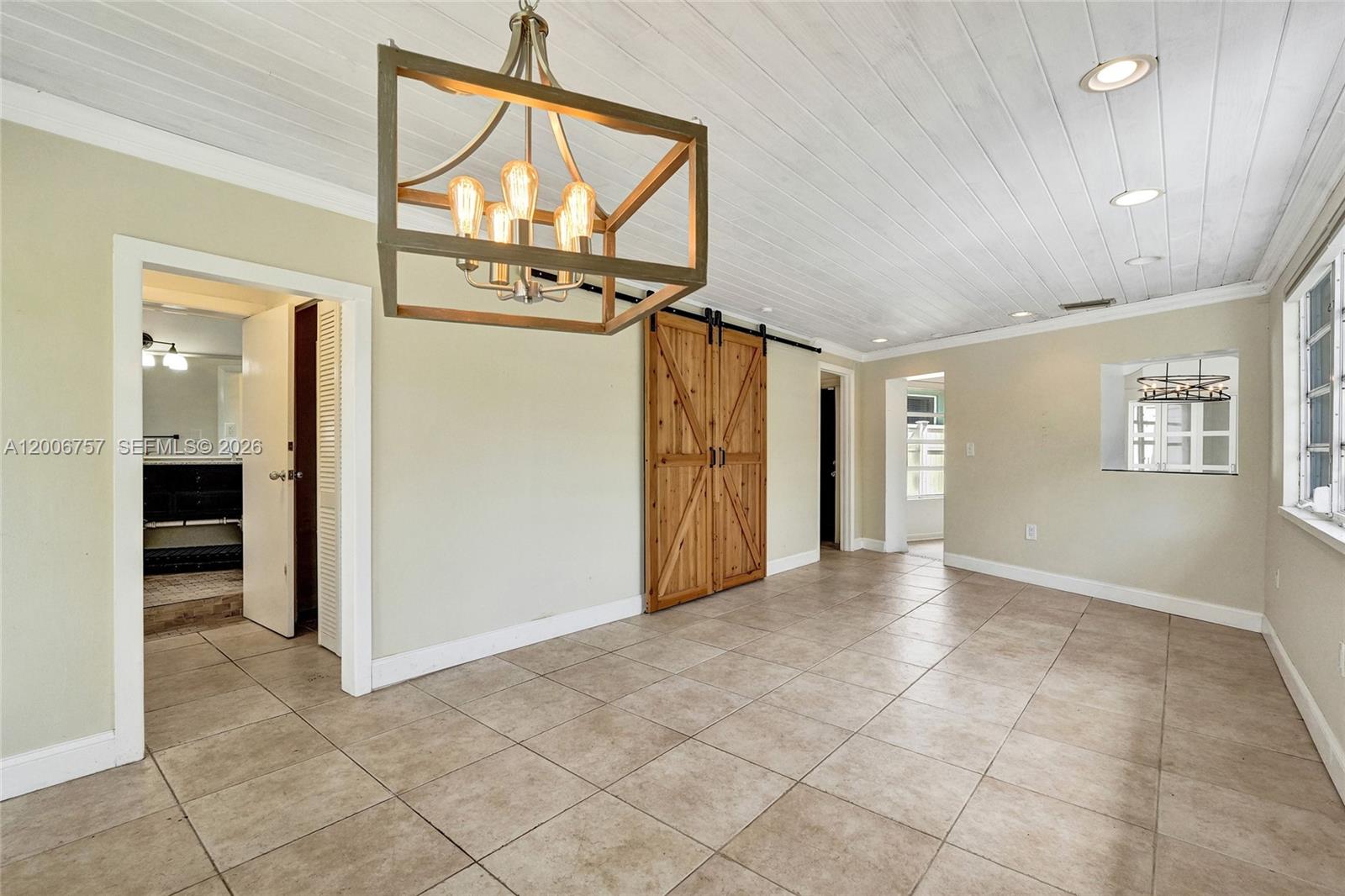 1421 S Palmway