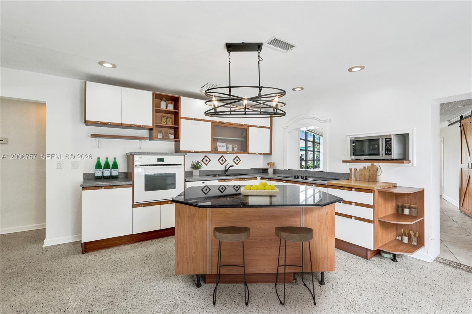 1421 S Palmway