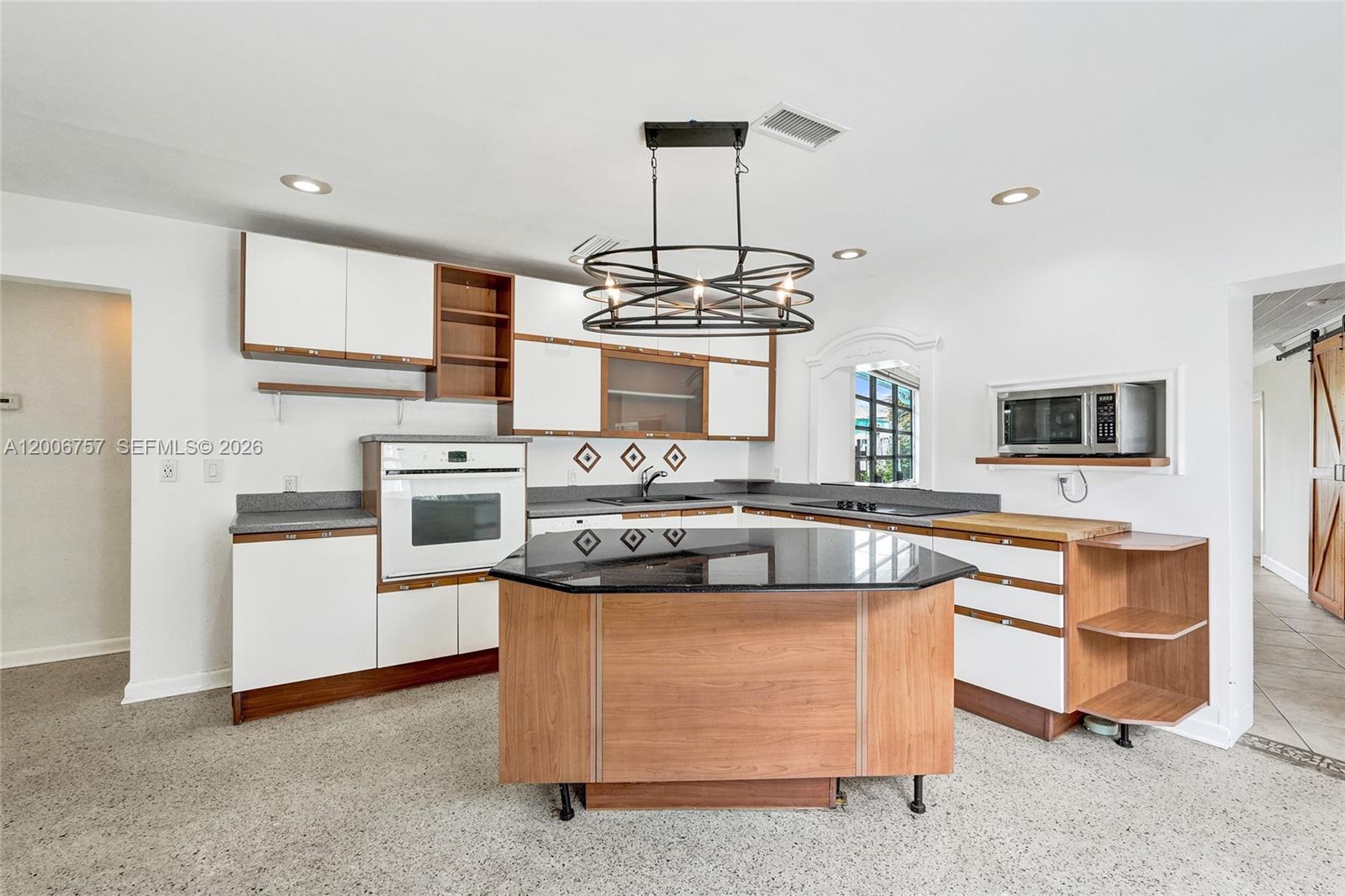 1421 S Palmway