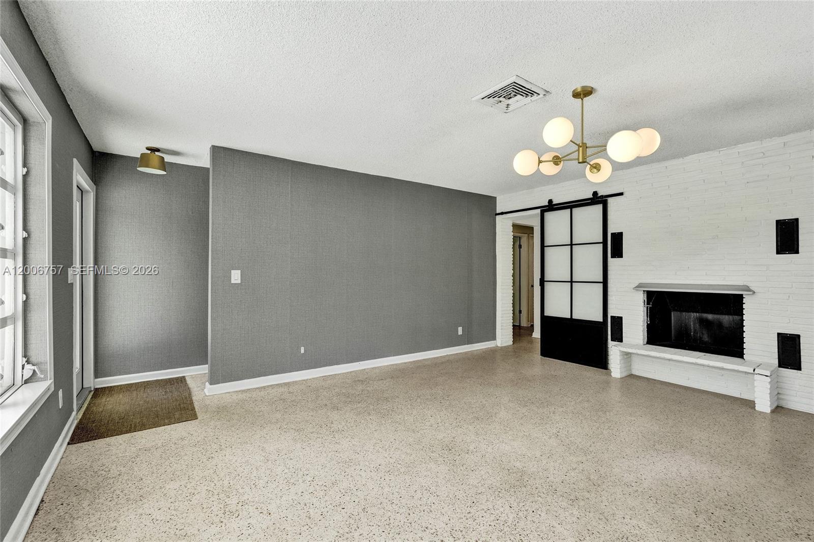 1421 S Palmway