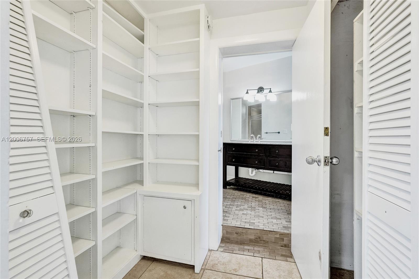 1421 S Palmway